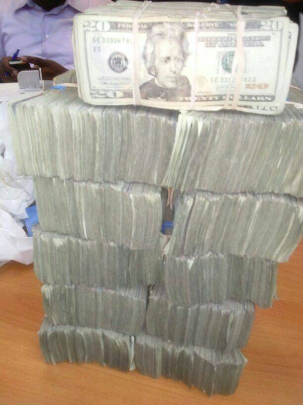 19 19 05 36 37 7039941