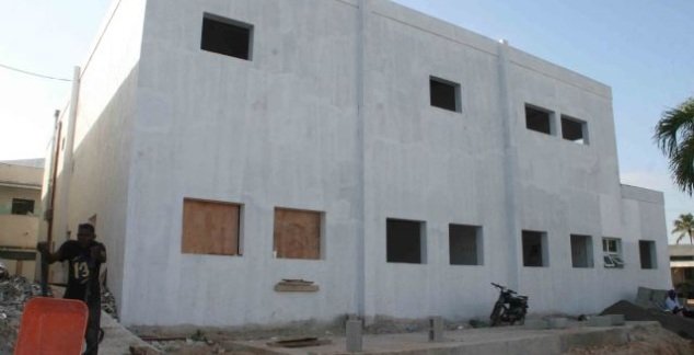 CA81F298 0630 4D6F 8085