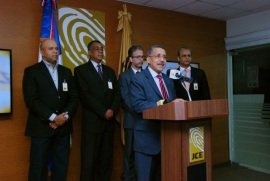 8C4F9D0D 7B58 4136 B849