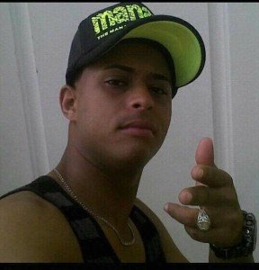 Policía mata en enfrentamiento supuesto vendedor de drogas 1 10402823_658462827579509_977415475924017465_n