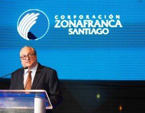 Miguel A. Lama: Trabajamos para que Santiago sea la capital de las inversiones 1 Antes del 2020, casi 30 mil empleos directos se aportarán desde la Corporación en 200 naves operando en 5 millones de pies cuadrados de piso industrial, según las proyecciones de Miguel. A. Lama, presidente del Consejo Directivo de la CZFS.