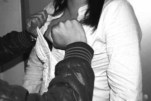 fue-secuestrada-y-violada-20120324093005-3b1c0d83a3f339fd50eb8946cae3c2be