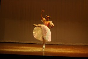 Ballet Contémpora realizará VII Bienal Internacional de Ballet y Coreografía, Santiago 2015. 3 Alba Guzman Rep Dom Bronce en la 2a categoria Ballet, VI Bienal