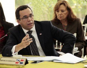 Canciller dominicano llama a consulta embajador acreditado en Haití debido, al anuncio de prohibición de 23 productos del país 1 CANCILLERÍA LLAMA A CONSULTA EMBAJADOR DOMINICANO ACREDITADO EN HAITI, DEBIDO AL ANUNCIO DE PROHIBICION DE 23 PRODUCTOS DOMINICANO