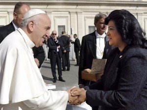Cristina-Lizardo-y-el-Papa