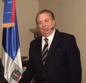 Eduardo Selman, cónsul general.