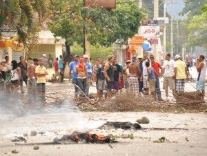 Protestan en Bonao en demanda de varias reivindicaciones 1 14a3bd330dbd28f9eee89079b1fb9e06_300x226