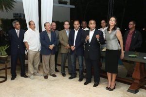 Exsenador reformista e importantes empresarios apoyan Abel Martínez a la alcaldía de Santiago (9)