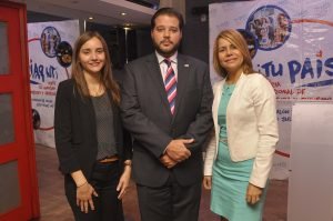 Foto 2 Amelia Carreras Manuel González y Jeimy Nin