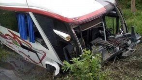 19 heridos al accidentar un autobús de Transporte Espinal en la Autopista Duarte 1 unos-19-heridos-al-accidentar-un-autobus-de-transporte-espinal-en-la-autopista-duarte