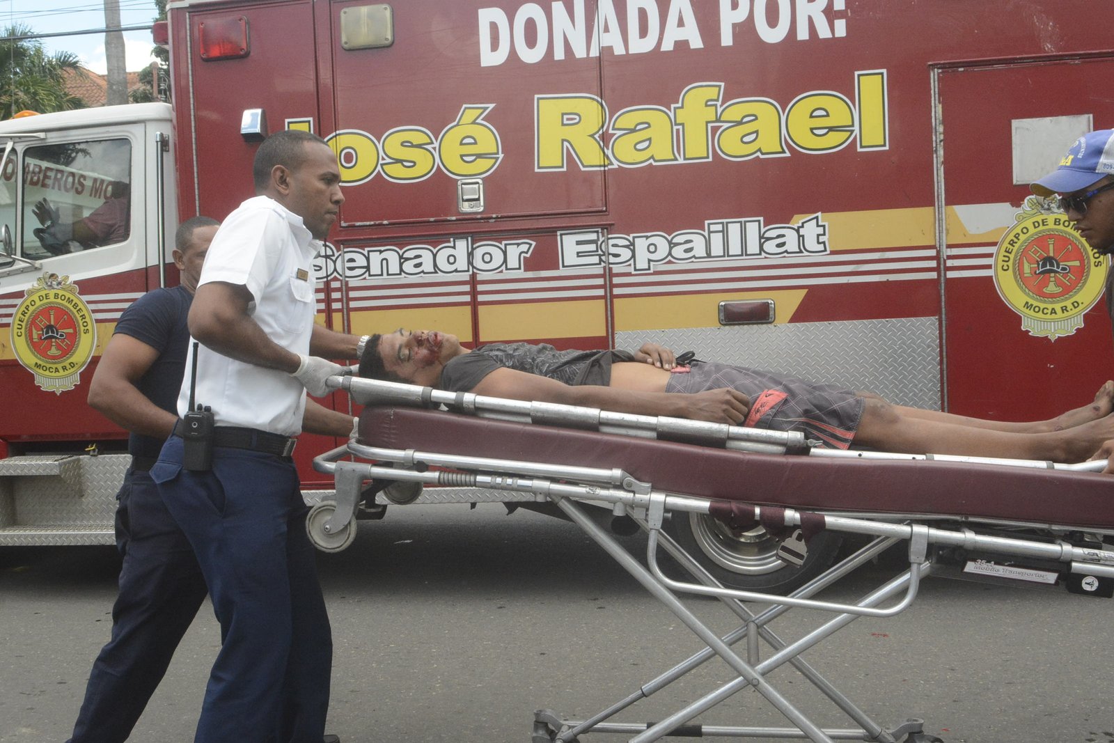 Trágico accidente en Moca deja dos menores mal heridos; Conducían sin casco protector 1 5