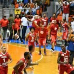 leones triunfan y toman delantera