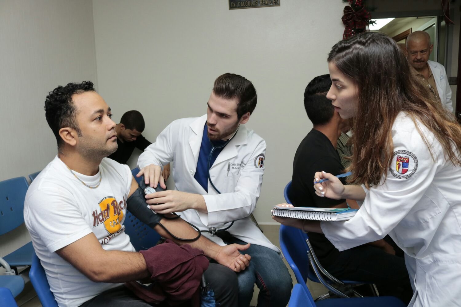 Centro Urológico del Cibao realiza operativo de chequeo urológico gratuito 3