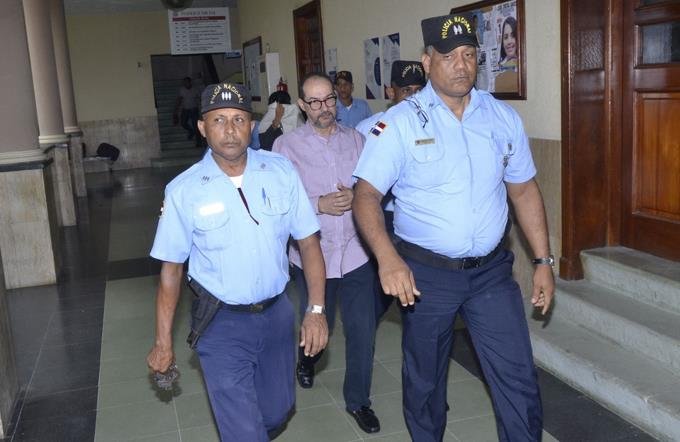 dictan un ano de prision a presidente de financiera inversia y de companera sentimental