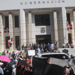 campesinos de la cordillera septentrional marchan en santiago en reclamo de carretera