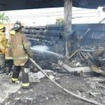incendio en estacion de gasolina fue por el impacto de un camion hay cuatro heridos