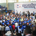 discusion y golpes en encentro de maestros por diferencia en acuerdo salarial