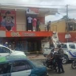 un agente policial fue asesinado a tiros por asaltantes esta tarde en villa mella