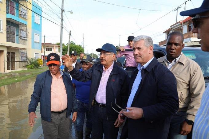 medina convoca una reunion para solucionar los danos de maria