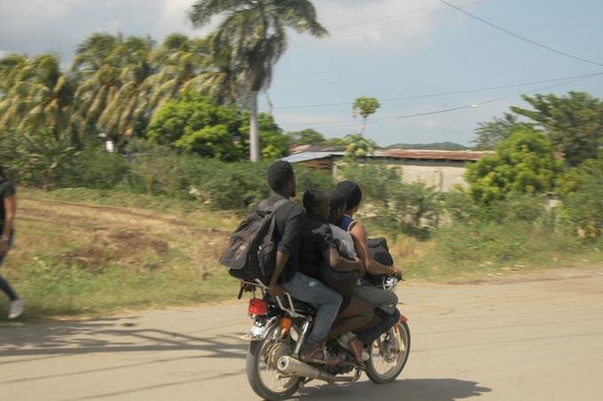 los haitianos arropan zona de la frontera
