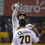 Edwin Espinal celebra victoria ante Licey Hoy Noticias