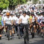 Juan Luis Rodríguez el alcalde Abel Martínez Gianluca Grippa embajador de la Unión Europea y Annemieke Verrijp embajadora de los Países Bajos encabezaron la bicicletada 3