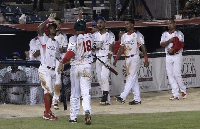 panama vence 4 2 a republica dominicana en la serie del caribe