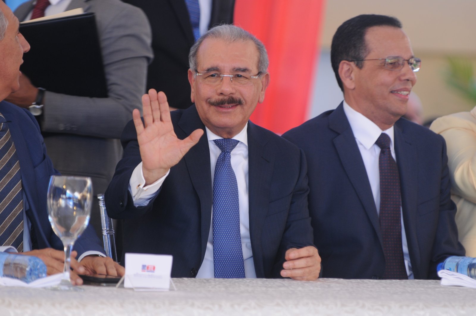 El presidente Danilo Medina entrega 7 nuevos planteles escolares en Santiago 1 OMD 2605