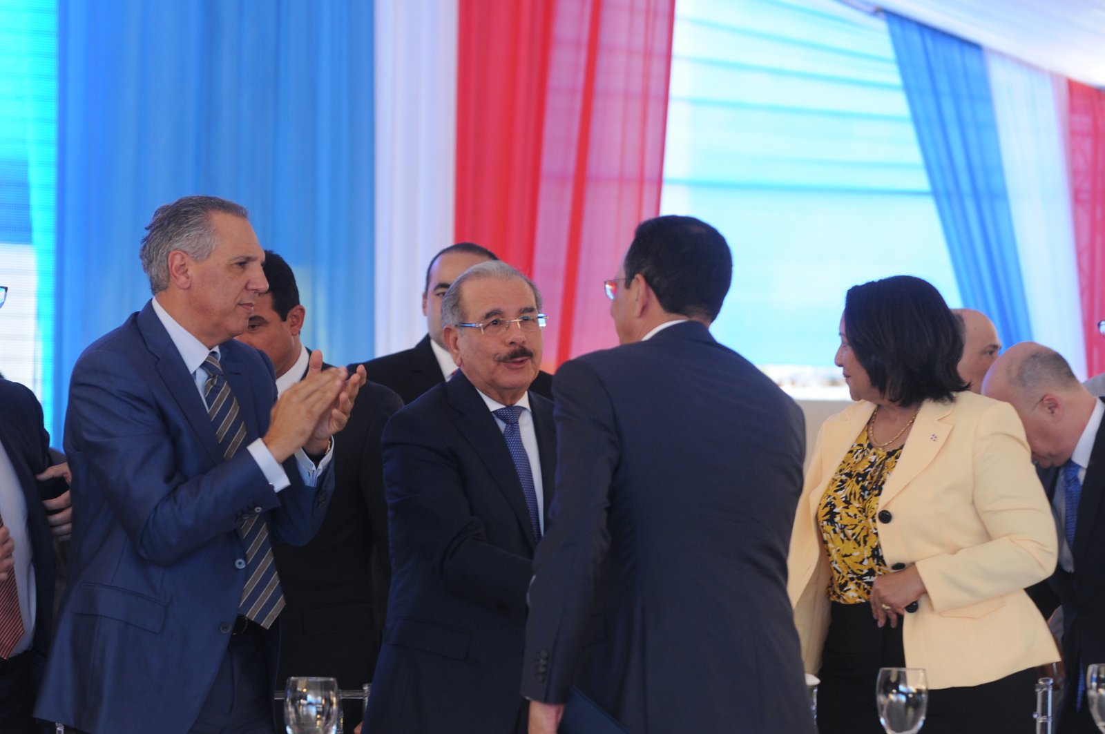 El presidente Danilo Medina entrega 7 nuevos planteles escolares en Santiago 3 OMD 2754
