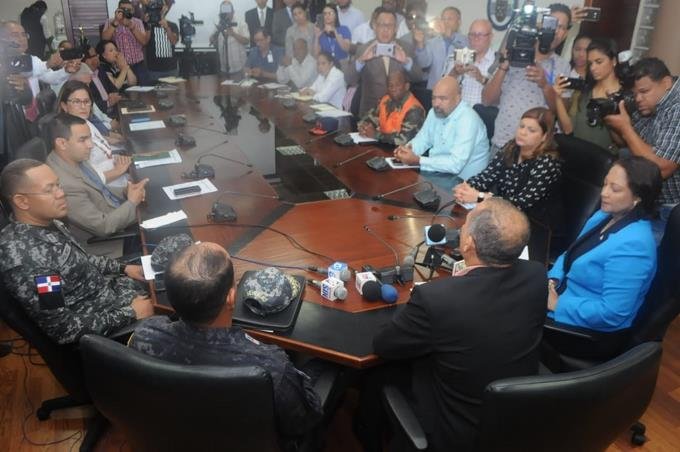 en santiago toman medidas para economizar el agua prohibiran piscinas en semana santa