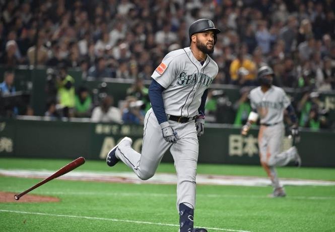 en tokio el dominicano domingo santana conecta primer jonron de rd en 2019