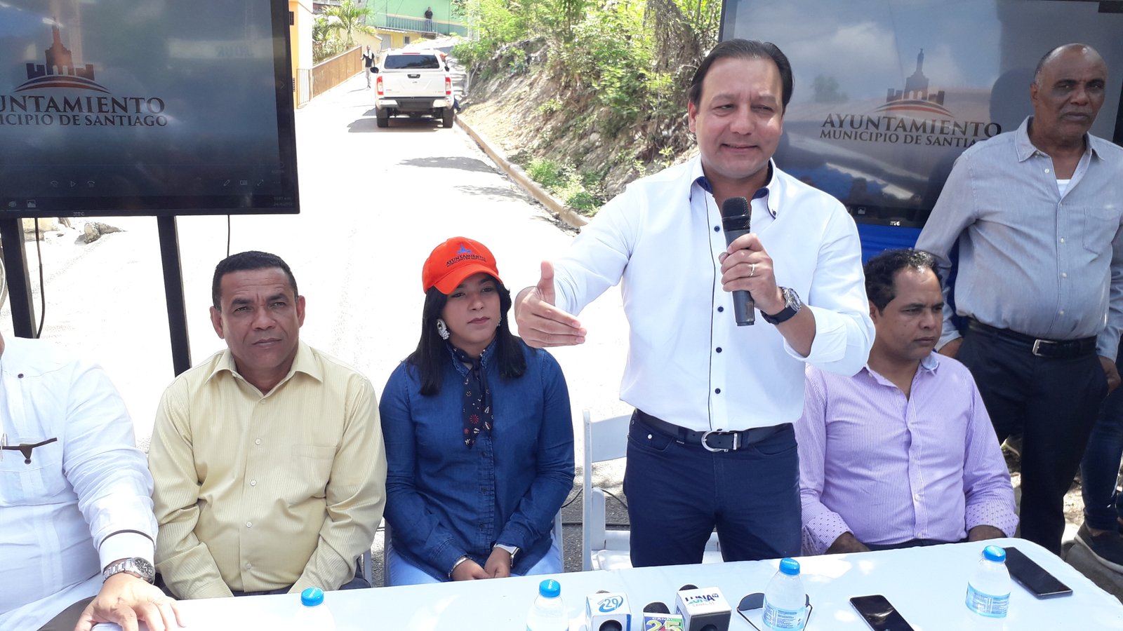 Alcalde Abel Martínez anunció la terminación del mercado de Pekín y otras obras en la zona sur de Santiago 1 20190424 104156