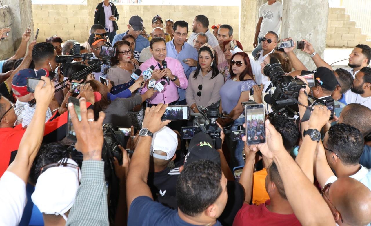 Alcalde Abel Martínez inicia terminación Mercado de Pekín 4