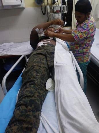 hieren cabo del ejercito en medio de una balacera entre militares y presuntos traficantes