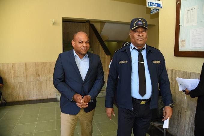 AB6641AF 40AA 4591 9717 FA7E200C2CE4