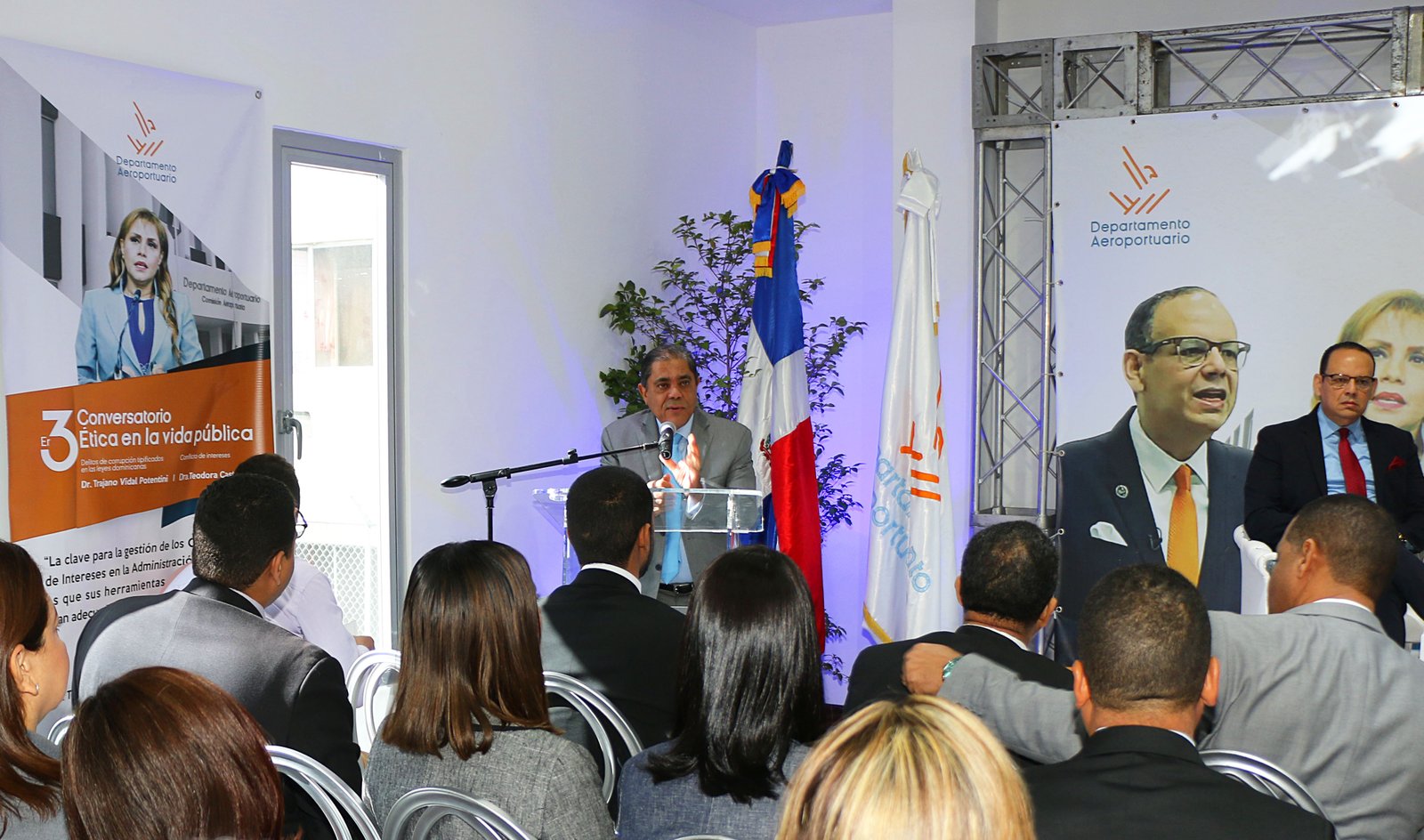 DE568233 C886 4FE6 836F 7667A1D55376