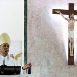 el arzobispo de santiago pide al pueblo votar por los politicos que respeten los valores