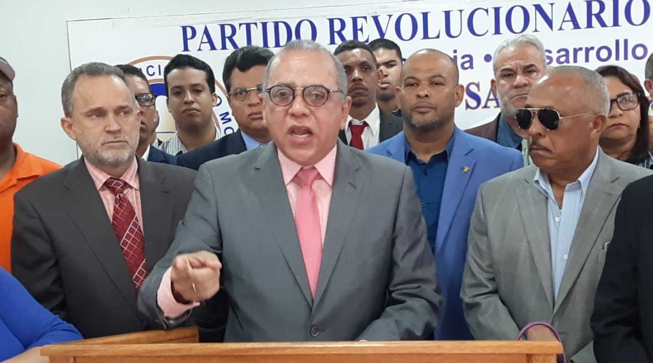Dr. Plutarco Arias.jfif