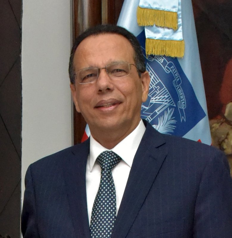 FOTO OFICIAL Ministro de Educación Antonio Peña Mirabal