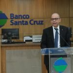 Fausto A. Pimentel presidente del Banco Santa Cruz