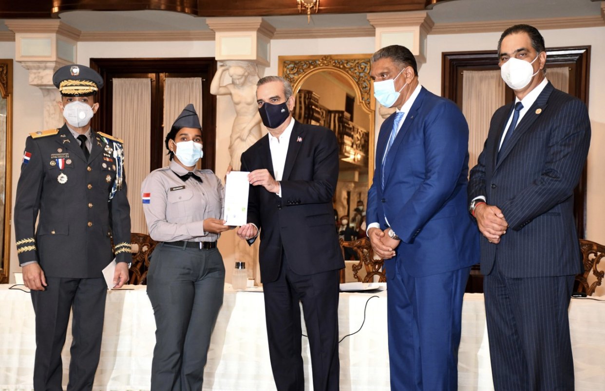 0CB2A7BA 57BD 4F6E 902E AE3B924F843B