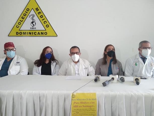 doctores de santiago anuncian no admitiran seguro medico