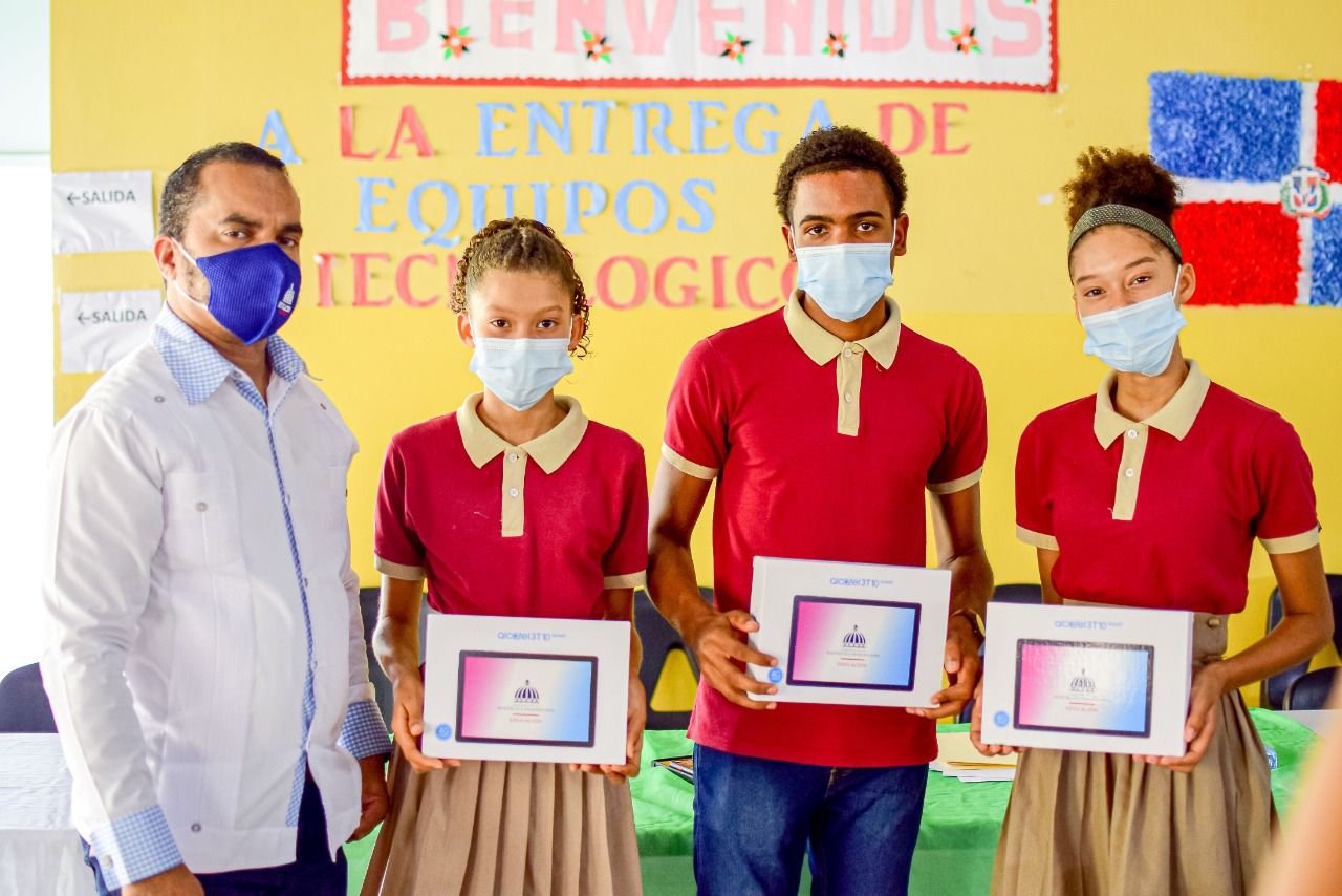 4 ENTREGA EQUIPOS SAMANA