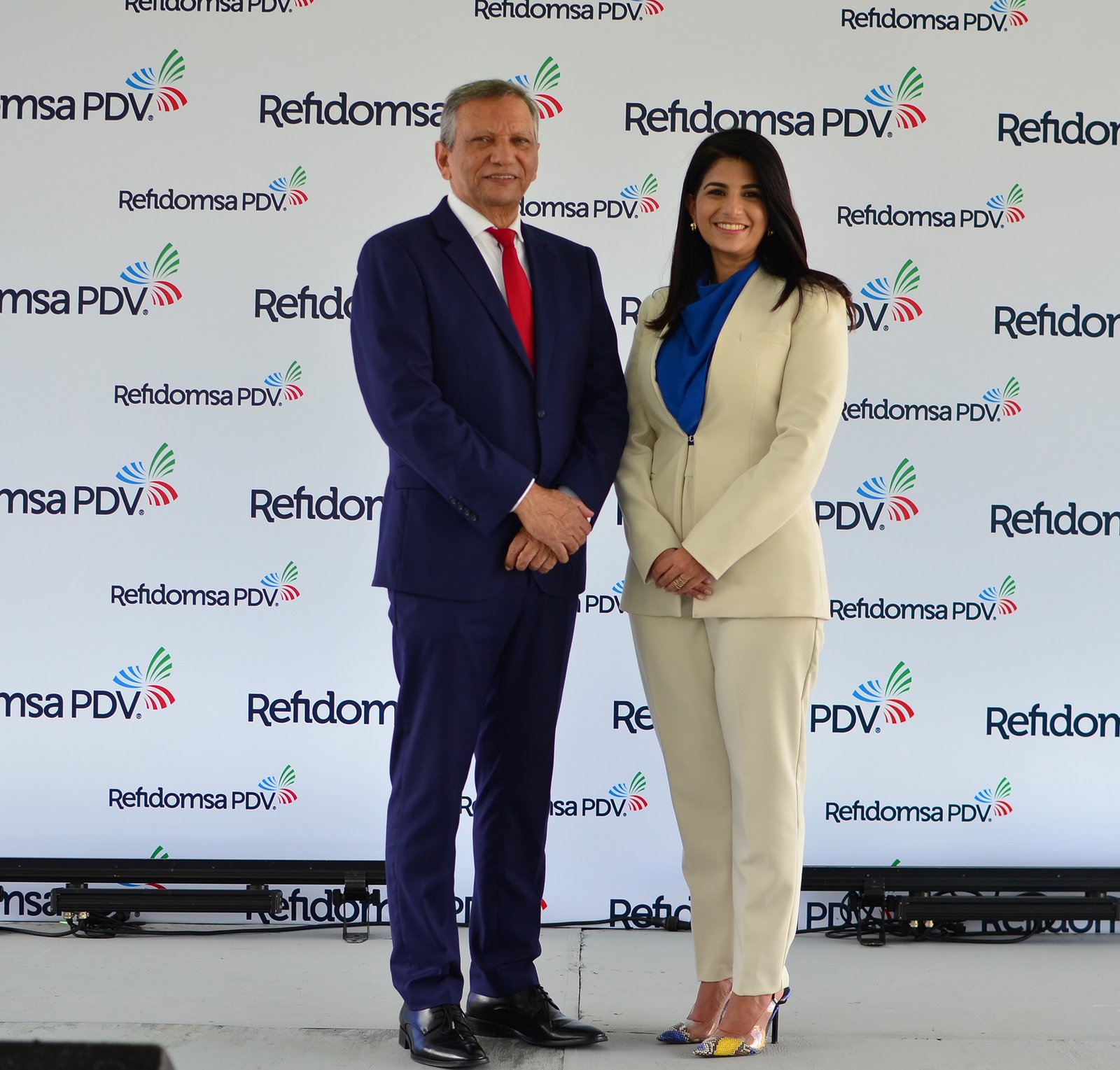 Doctor Leonador Aguilera presidente del Consejo de Administracion junto a Yamily López gerente general