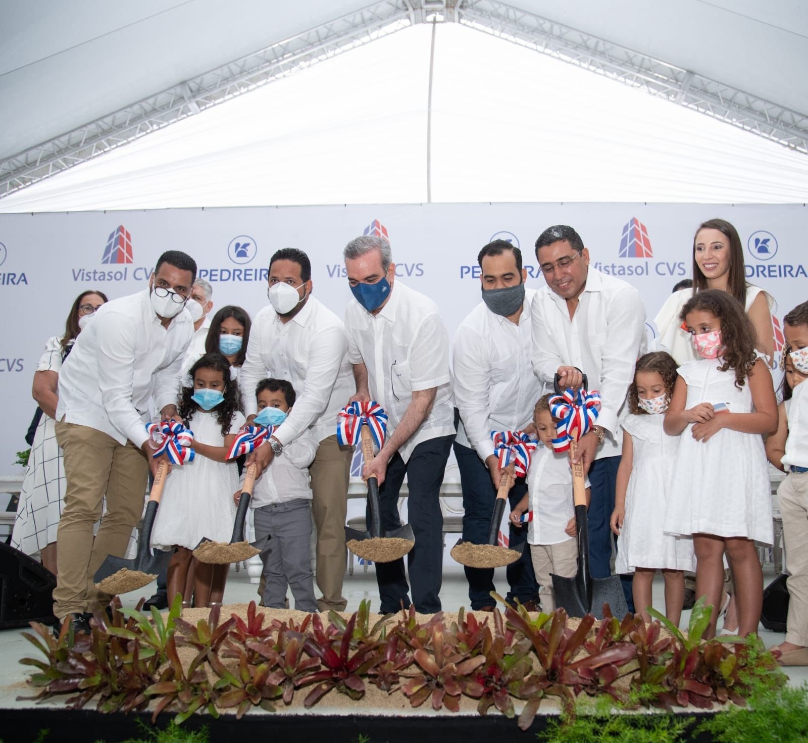 6B9320A4 0EAC 4C05 A564 1FB1576A4BBB