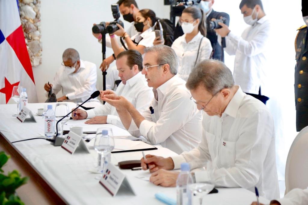 81C8181D B6A8 4E7E A4C0 18E84FA62192