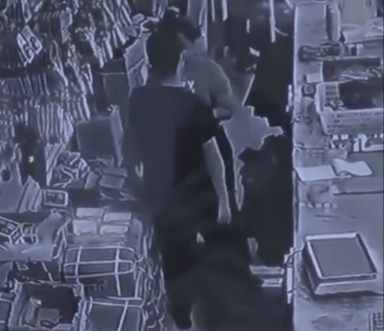 B08C0628 2F29 4ACA 97C1 D684D357CEC1