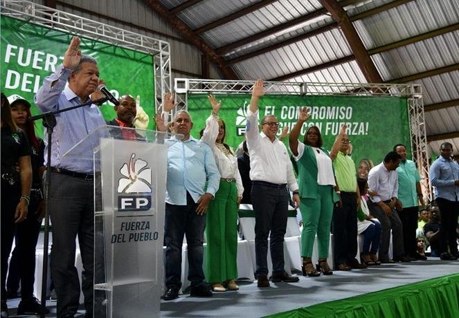 fuerza del pueblo juramenta al diputado rafael castillo