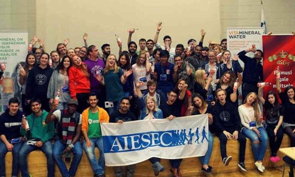 3B47C2D7 A590 44BB 9FAC E06BAEEB4DCF