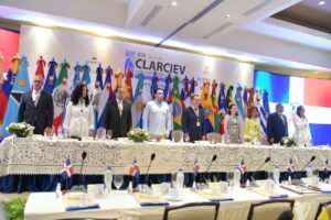 Miembros del CLARCIEV concluyen identidad y registro civil son columna vertebral para el acceso a los derechos 2 Integrantes mesa de honor XIX ENCUENTRO DEL CLARCIEV